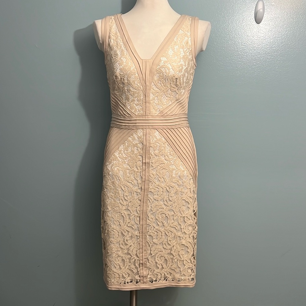 Tan and cream women’s dress gold tone zip, size 4 by Tadashi Shoji